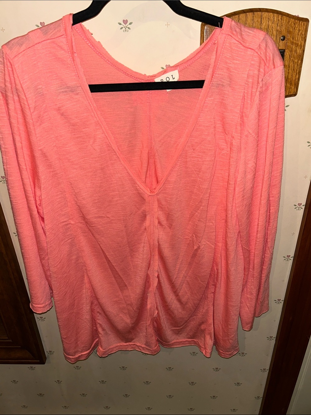 POL Coral Pink V-Neck 3/4 sleeve Top